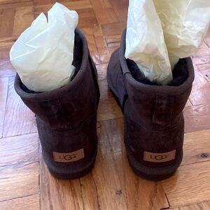 Brand New - never worn - box torn but can send